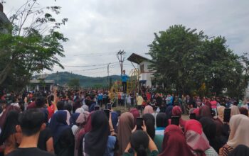 Desak THR Sesuai UMK, Aksi Buruh PT Muara Tunggal Sukabumi Picu Kemacetan di Cibadak Sukabumi