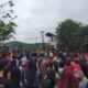 Desak THR Sesuai UMK, Aksi Buruh PT Muara Tunggal Sukabumi Picu Kemacetan di Cibadak Sukabumi