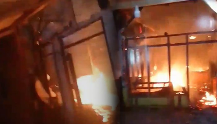 HP Meledak Saat Dicas, Rumah Warga Lengkong Sukabumi Hangus Terbakar
