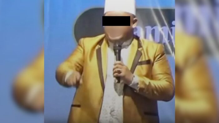 Polisi didesak segera menangkap oknum pimpinan Ponpes di Cicantayan Sukabumi yang diduga jadi pelaku pelecehan seksual.