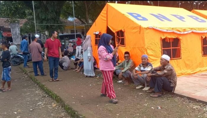 333 Jiwa Mengungsi Akibat Pergerakan Tanah di Bantargadung, BPBD Lakukan Asesmen