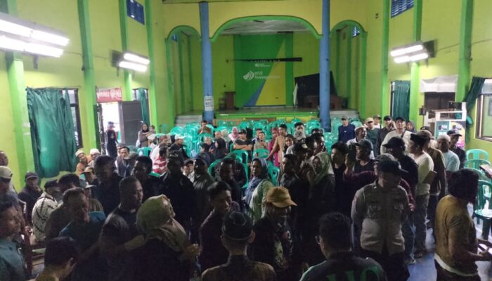 Hamzah Gurnita Temui Warga Simpenan Sukabumi, Salurkan Bantuan untuk Yatim dan Lansia