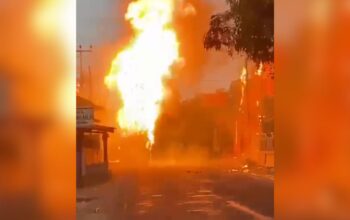 Api Berkobar, Truk Gas LPG Terbakar di Jalanan Palabuhanratu Sukabumi