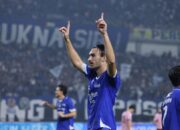 Kalahkan Persik Kediri 3-0, Persib Pastikan Lebaran di Puncak Klasemen