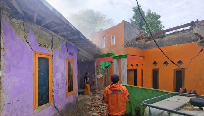 Dini Hari Mencekam, Pergeseran Tanah Kembali Terjadi, Puluhan KK di Cikadu Sukabumi Terdampak