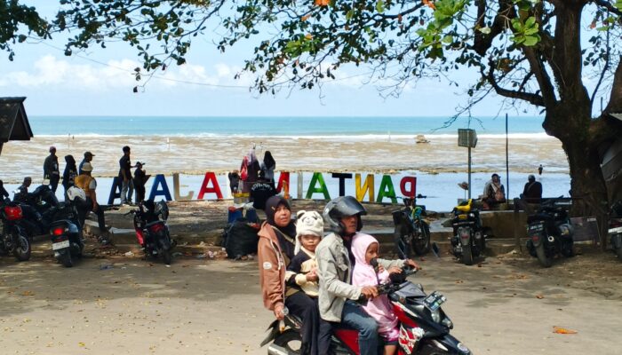 Akhir Libur Lebaran, Kunjungan Wisatawan ke Pantai Minajaya Menurun