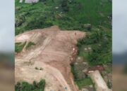 Penampakan Bukit Gunung Karang yang dibongkar di Kelurahan Limusnunggal, Kecamatan Cibeureum, Kota Sukabumi.