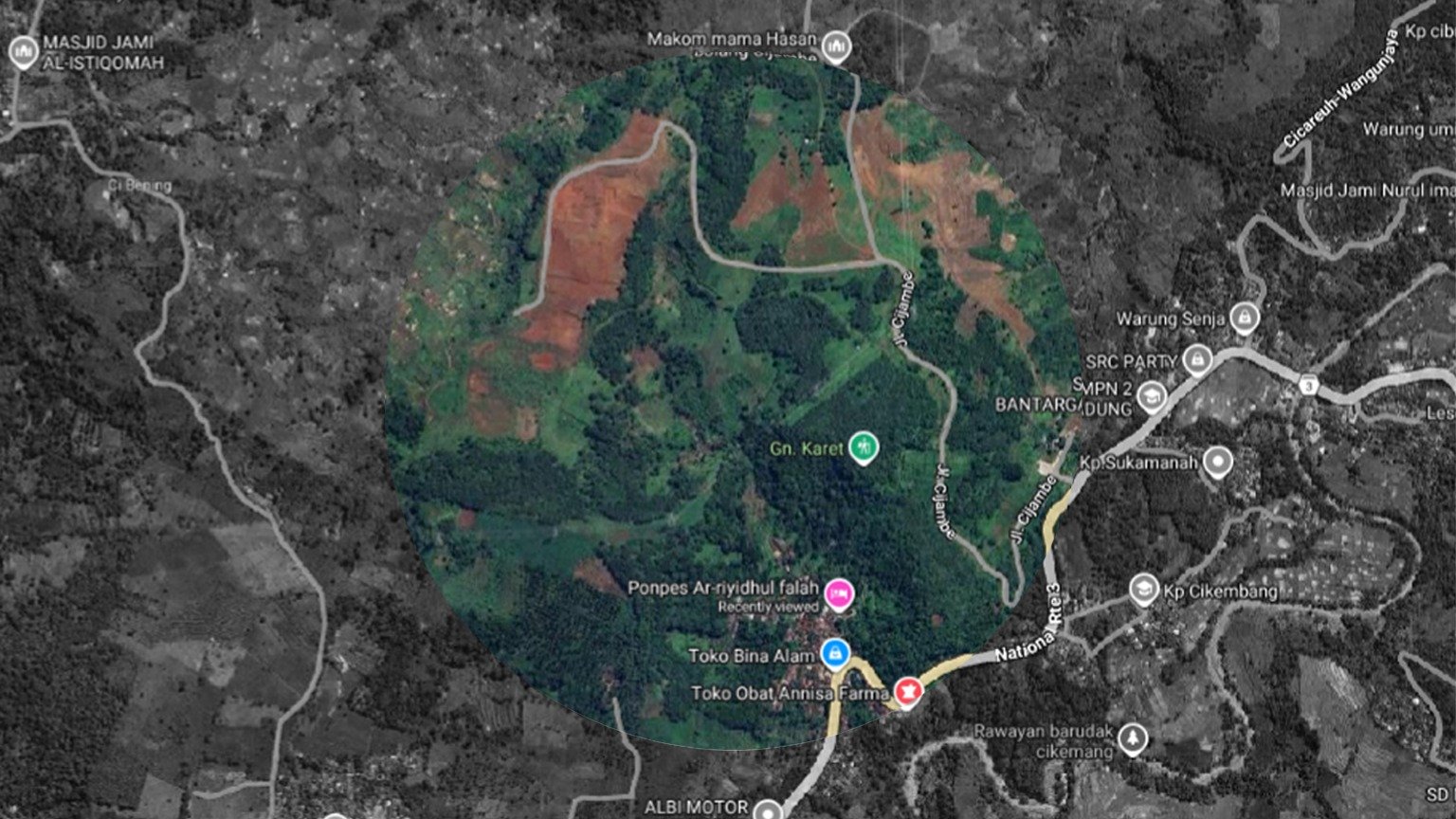 Citra satelit perbukitan di sekitar lokasi bencana pergerakan tanah di Bantargadung, Kabupaten Sukabumi.