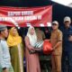 Warga Terdampak Pergerakan Tanah di Cijambe Bantargadung Terima Bantuan