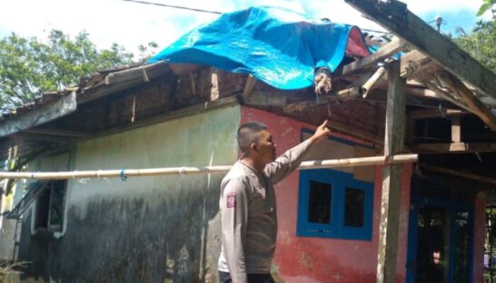 Dampak Gempa Dini Hari, Rumah Warga di Desa Loji Simpenan Rusak Berat