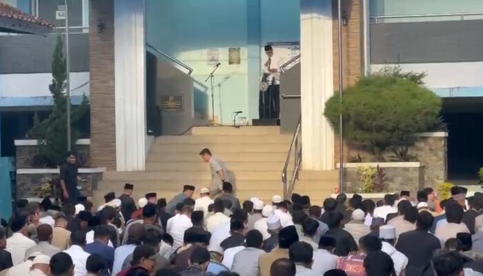 Heboh! Wali Kota Sukabumi Disoraki Jemaah Salat Id Muhammadiyah, Ini Pemicunya