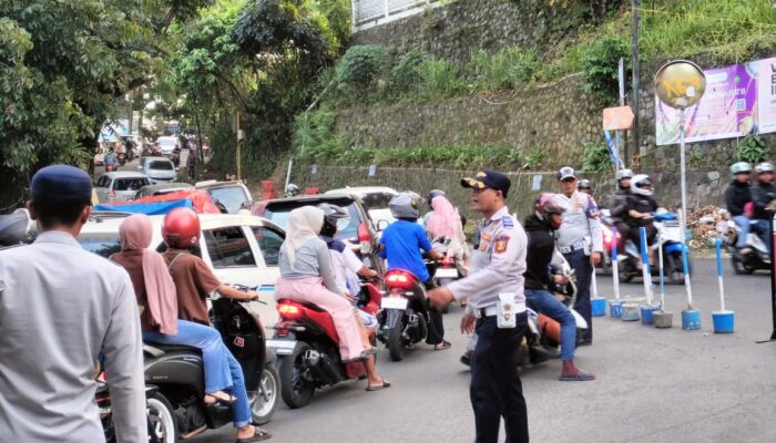 Dishub Kabupaten Sukabumi Kerahkan 60 Personel Atasi Macet Jalur Wisata