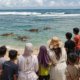 Penampakan Penyu Hebohkan Wisatawan di Pantai Cibuaya Sukabumi