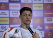 Barba Waspadai Kekuatan Persebaya, PERSIB Bidik Tiga Poin di Surabaya