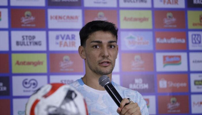 Barba Waspadai Kekuatan Persebaya, PERSIB Bidik Tiga Poin di Surabaya