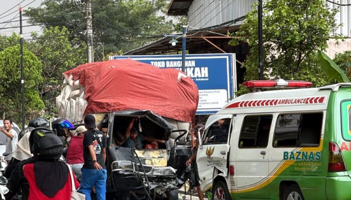 Kecelakaan Ambulans Baznas vs Pick-up di Cikembar Sukabumi, Begini Kronologinya!
