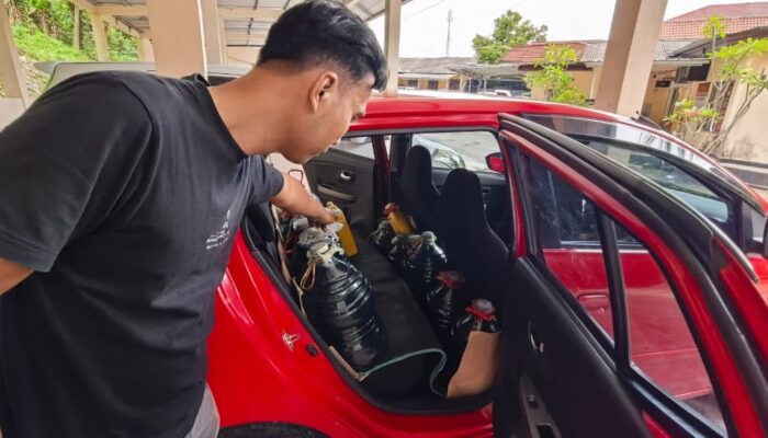 Polres Sukabumi Bongkar Praktik Penimbunan Pertalite di Tegalbuleud, 272 Liter BBM Diamankan