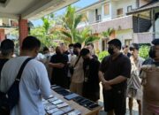 Sejumlah WNA diduga terlibat jaringan love scamming internasional berhasil ditangkap petugas Kantor Imigrasi Sukabumi di sebuah penginapan di Kecamatan Cisolok, Kabupaten Sukabumi belum lama ini.