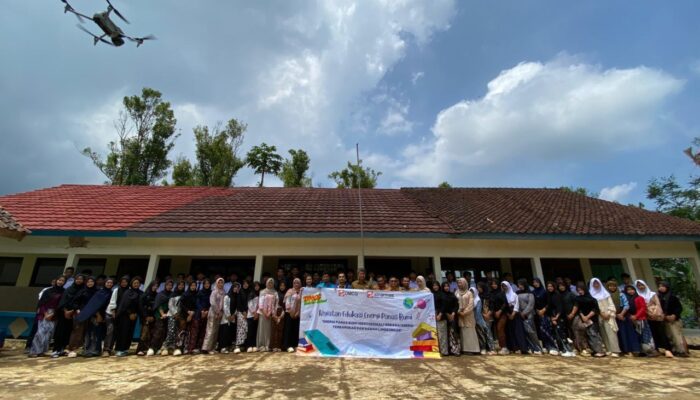 Bangun SDM Unggul Energi Terbarukan, PT DMCG Gelar  Edukasi Geothermal Sejak Dini di Sukabumi