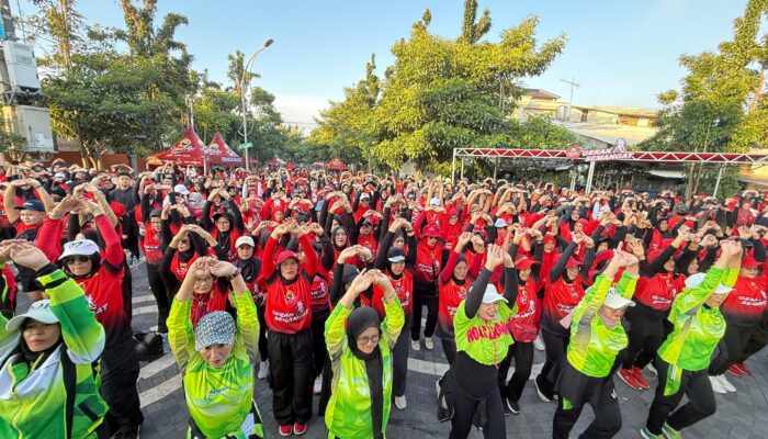 Antusiasme Warga Warnai Jalan Santai dan Lomba Panco di HUT ke-112 Kota Sukabumi
