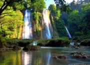 Rekomendasi Wisata Long Weekend: Pesona Air Terjun Curug Cikaso di Sukabumi