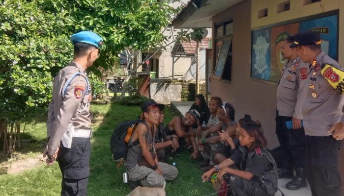 Polsek Jampangkulon Kedepankan Pendekatan Humanis, Bina Anak Punk di Terminal