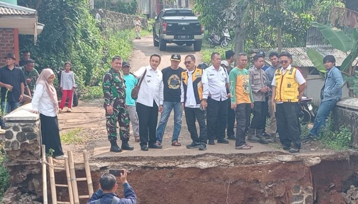 Jembatan Ambruk di Jampangtengah Segera Diperbaiki, Dinas PU Targetkan Rampung 2 Bulan
