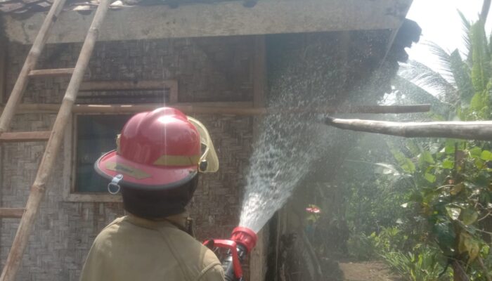 Kebakaran Rumah Panggung di Ciracap Diduga Akibat Puntung Rokok, Tidak Ada Korban Jiwa
