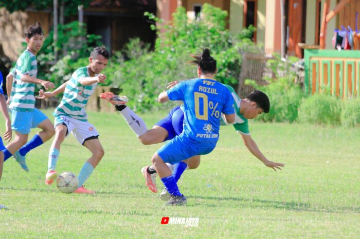 Lapang Sepakbola Ujung Genteng