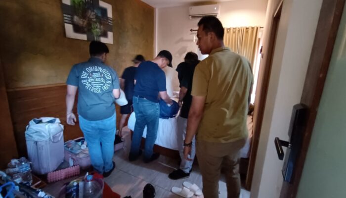 Terungkap! Sewa Penginapan Rp1 Miliar di Cimaja dan Kedok Sindikat Siber WNA Tiongkok