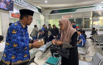Sidak ke Samsat Cibadak, Bupati Sukabumi Apresiasi Kebijakan Bayar Pajak Tanpa KTP Pemilik lama