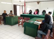 Suasana persidangan pra peradilan tersangka kasus Nizam di Pengadilan Negeri Cibadak, Kabupaten Sukabumi, Jumat (17/04/2026).