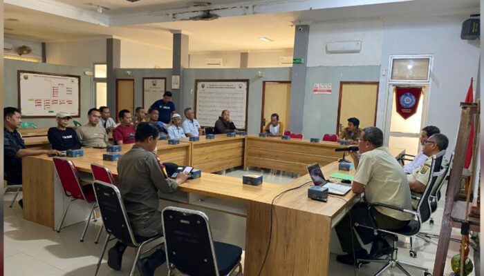 Jaga Kebersihan Alun-Alun Palabuhanratu, PKL Wajib Sediakan Tempat Sampah