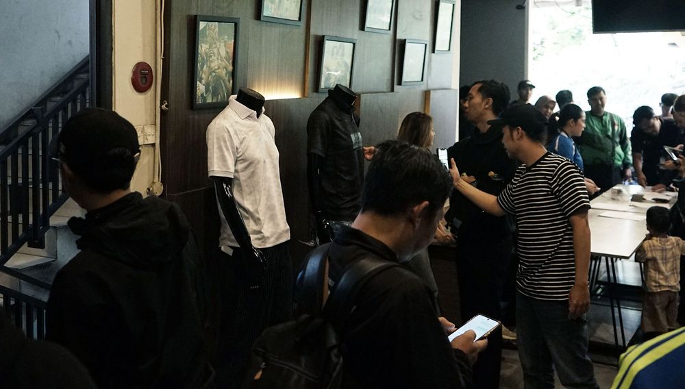 Graha PERSIB Dipadati Bobotoh, Euforia Rilis Jersey Kolaborasi Tak Terbendung