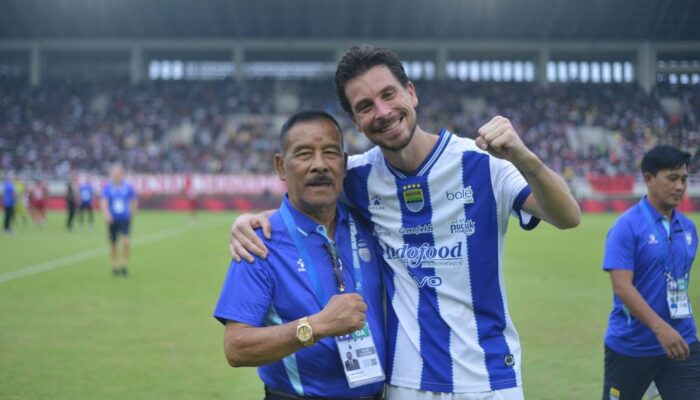 Jelang Lawan Arema FC, Umuh Muchtar Minta Persib Sapu Bersih Sisa Laga