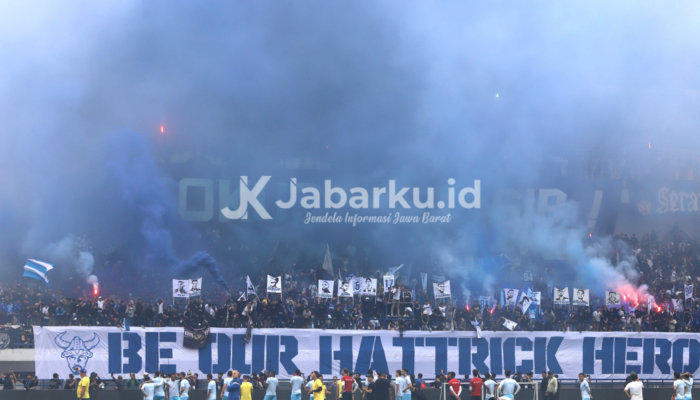 Ribuan Bobotoh Padati GBLA, Suntik Mental Persib Bandung Jelang Duel Panas Kontra Persija Jakarta