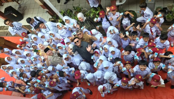 Ngirit Jajan Gara-gara MBG! Anak SD di Sukabumi Senyum Lebar, Ketika Anggota DPR Turun Ke Lapangan