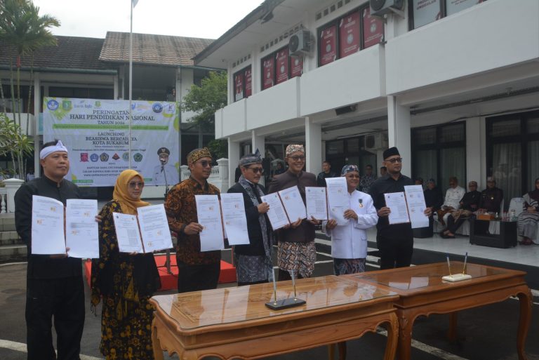BEASISWA BERCAHAYA