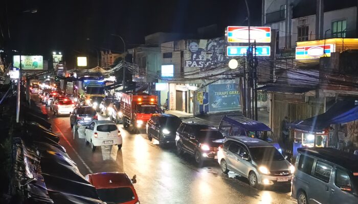 Pantauan Lalu Lintas Malam Ini, Jalur Sukabumi Utara Macet