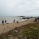 Long Weekend, Pantai Muara Cigebang Dipadati Wisatawan dari Berbagai Daerah