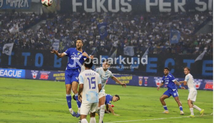 Foto-foto Persib Bandung kalahkan PSIM Yogyakarta 1-0