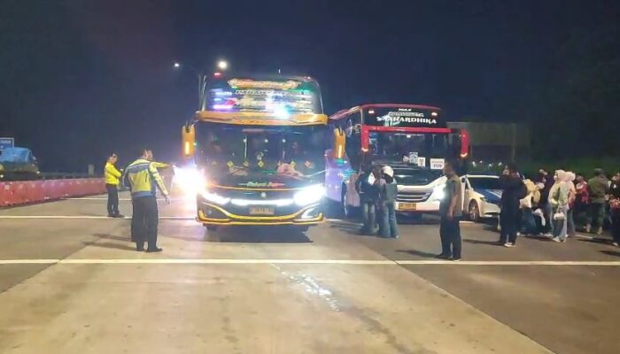 Ribuan Buruh Sukabumi Ikut Aksi May Day 2026 di Monas, 89 Bus Diberangkatkan dari Tol Bocimi