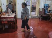 Gara-gara Sampah, Pertokoan di Labora Cibadak Digenangi Banjir Usai Hujan Deras
