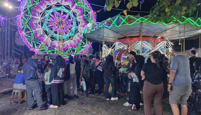 Festival Hari Nelayan di Gadobangkong Palabuhanratu Diserbu Pengunjung