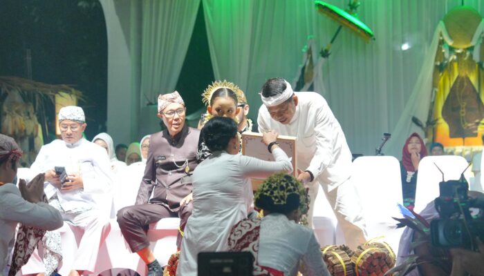 Ikut Kirab Budaya Jabar, Ayep Zaki Tegaskan Komitmen Lestarikan Budaya Sunda