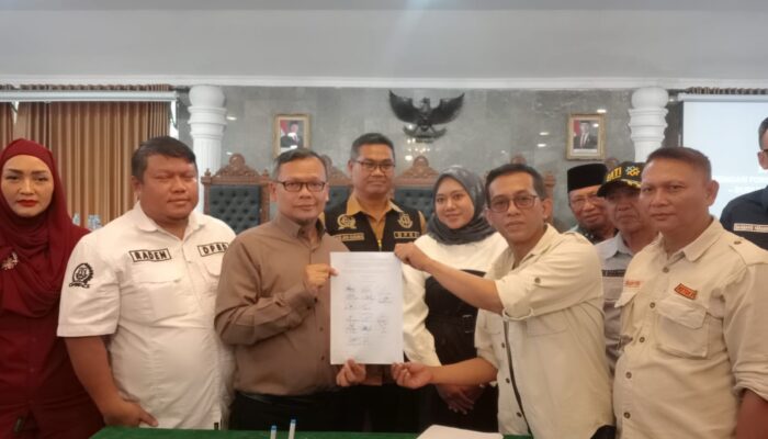 Pengurus RT/RW se-Kota Sukabumi Desak Pemkot Penuhi 4 Tuntutan, Ancam Aksi Lebih Besar