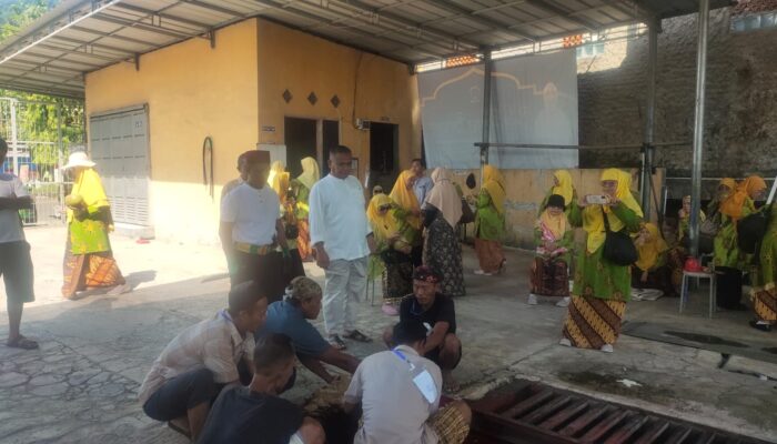 Muhammadiyah dan Aisyiyah Salurkan 400 Paket Daging Kurban untuk Warga Palabuhanratu