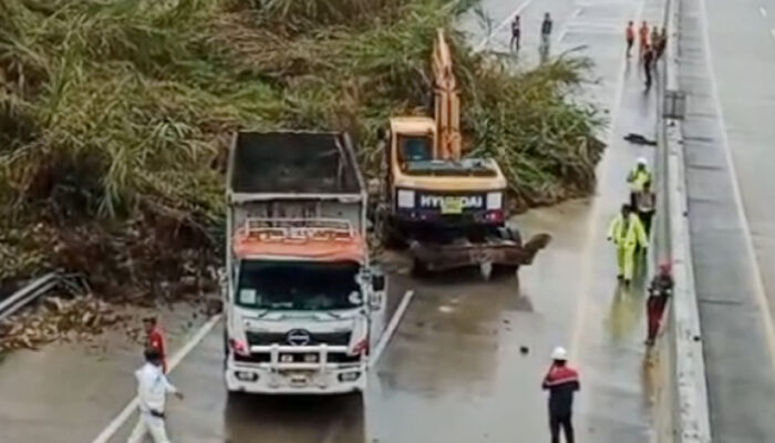 Longsor KM 72 Tol Bocimi, Kendaraan Dipaksa Putar Balik