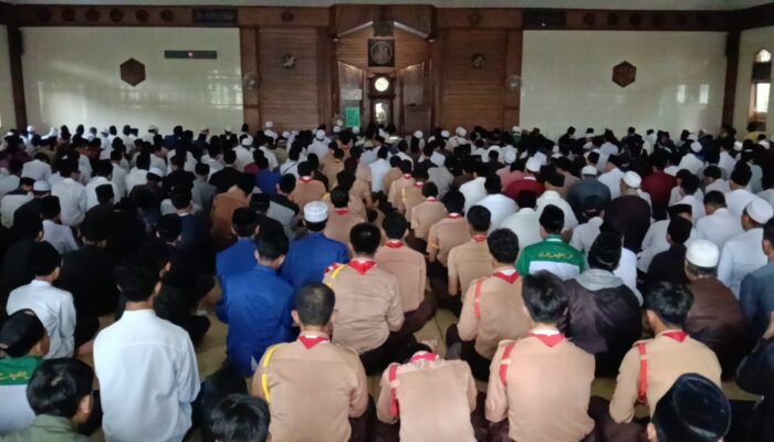 Langit Jampangkulon Bergema Ayat Suci, 4.000 Jemaah Bersatu dalam Khotmil Qur’an 100 Kali Khatam Sambut 1 Muharam 1448 H