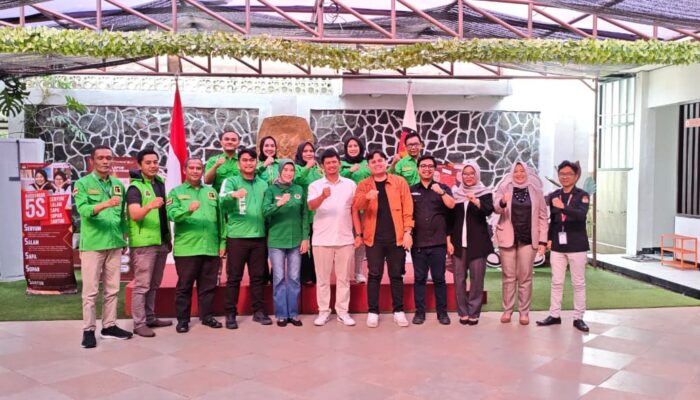 Perkuat Legalitas Organisasi, PPP Kota Sukabumi Serahkan SK Baru ke Penyelenggara Pemilu